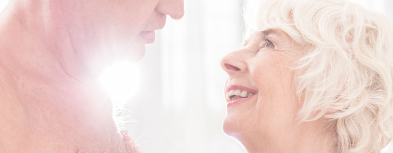 激情恩爱的老夫妻