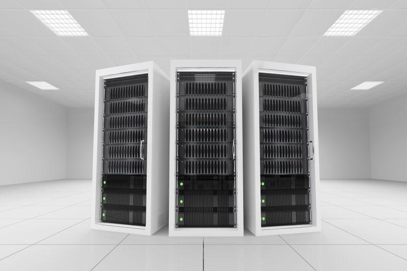 服务器机房亮白三个数据架