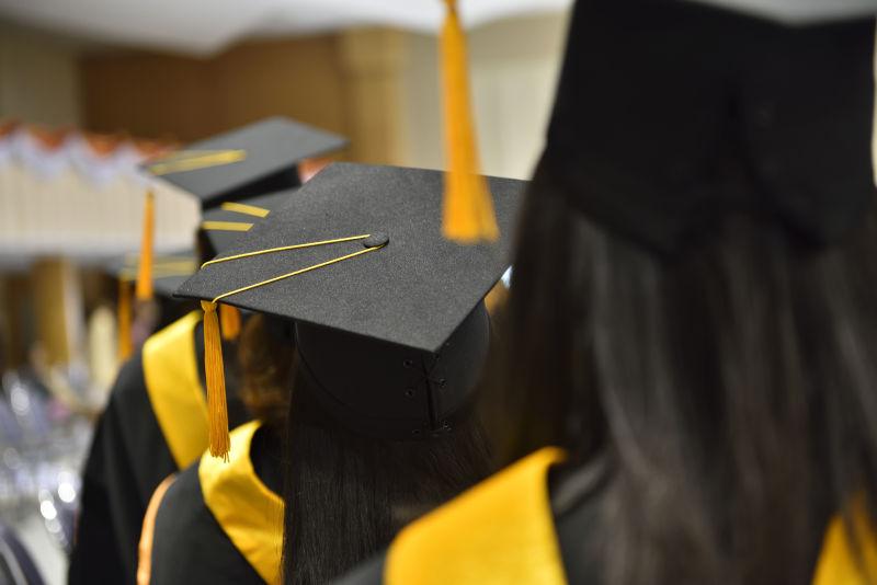 研究生毕业讲考