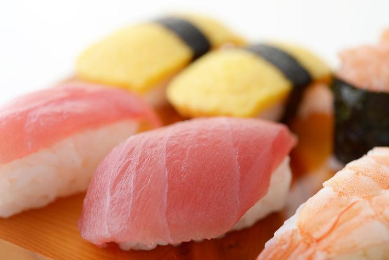 看起来很好吃的生肉寿司