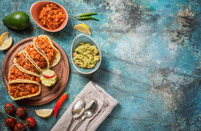 墨西哥玉米饼加上碎牛肉