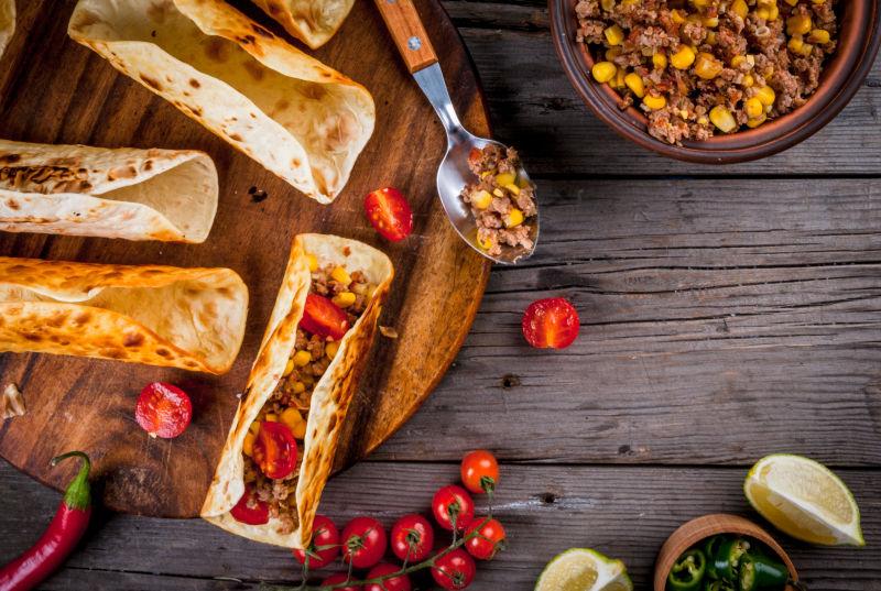 传统墨西哥玉米肉饼