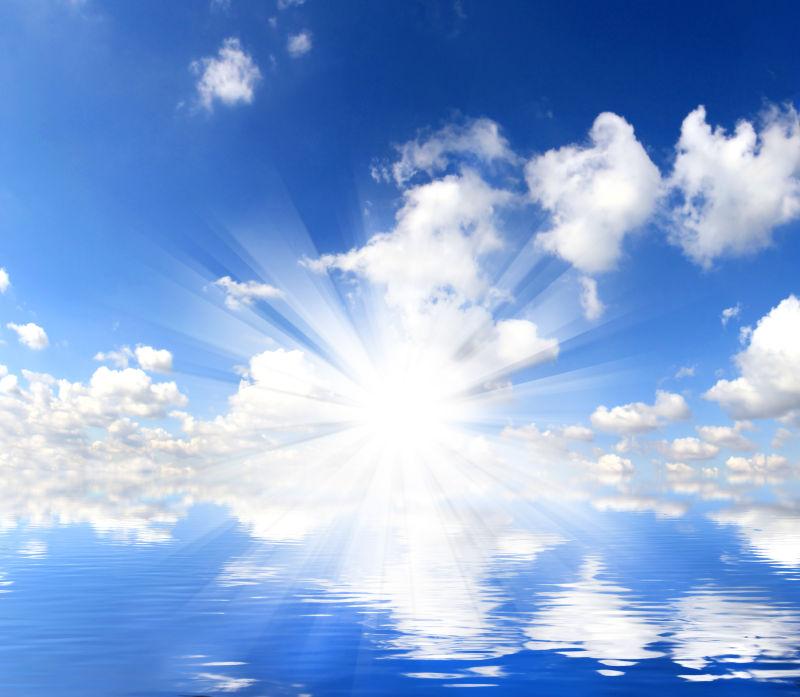 阳光灿烂的水面