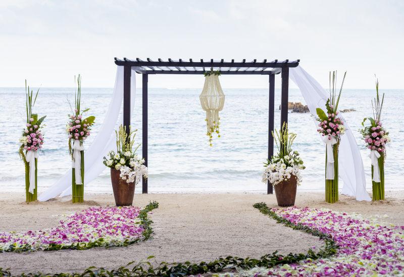 海边的婚礼现场