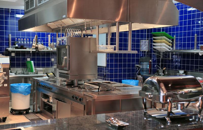 餐厅的典型厨房