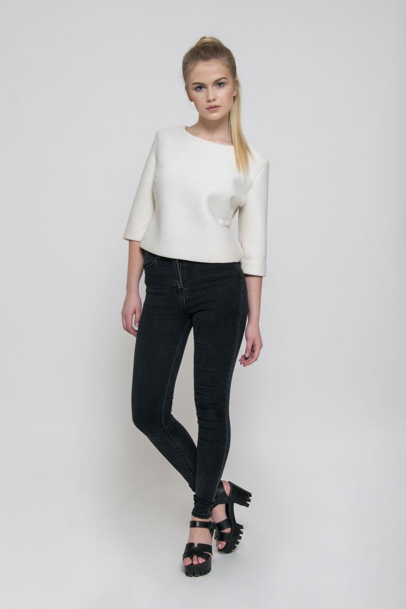 年轻时尚的美女模特