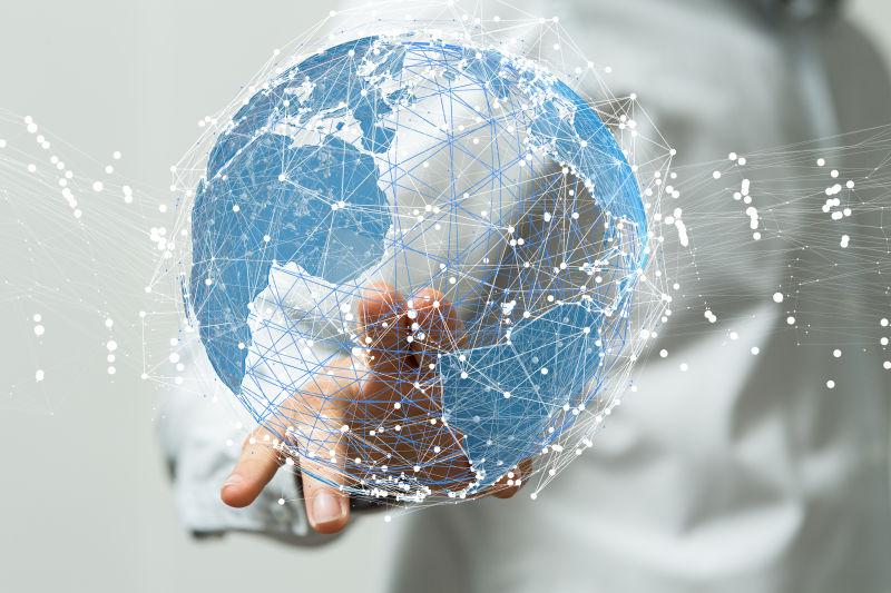 商业人士与地球仪