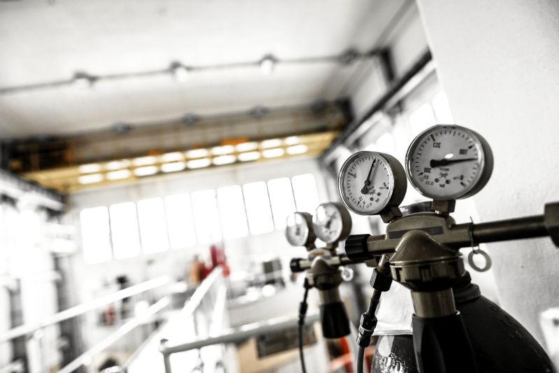 空气压缩机上的闭式压力计