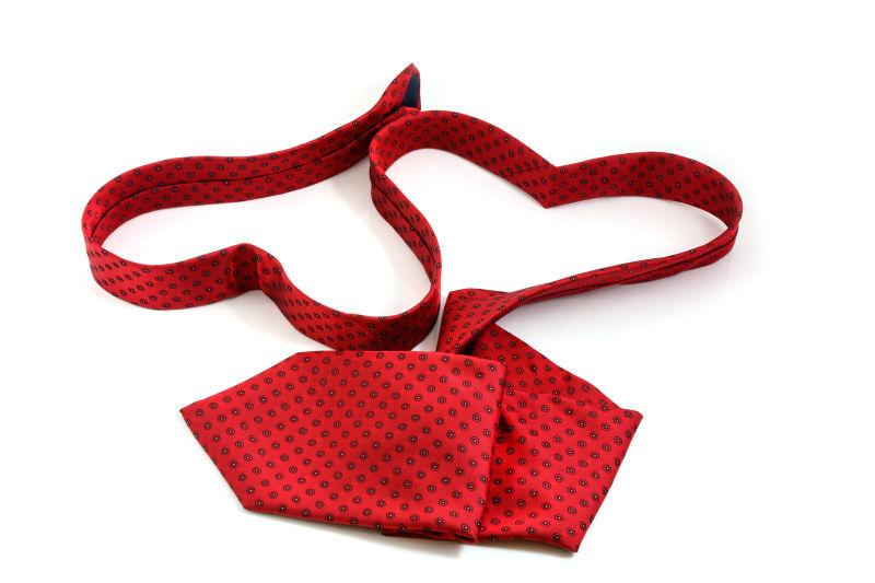 白色背景上的红色领带