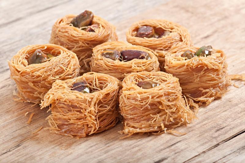 东方甜点BAKRORA与开心果