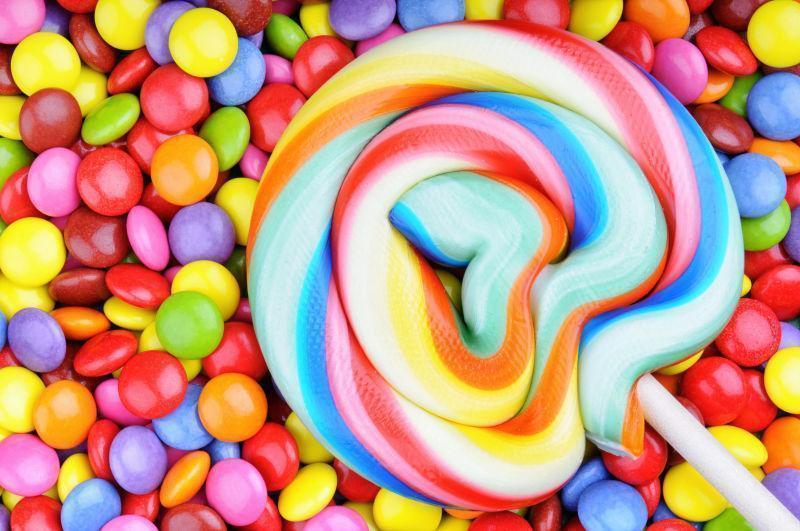 大棒棒糖在咖啡豆上