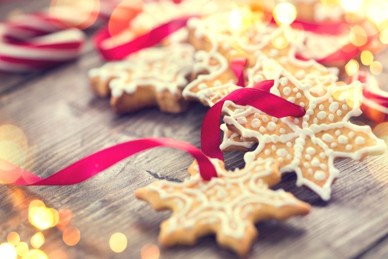 圣诞姜饼和糖果罐头