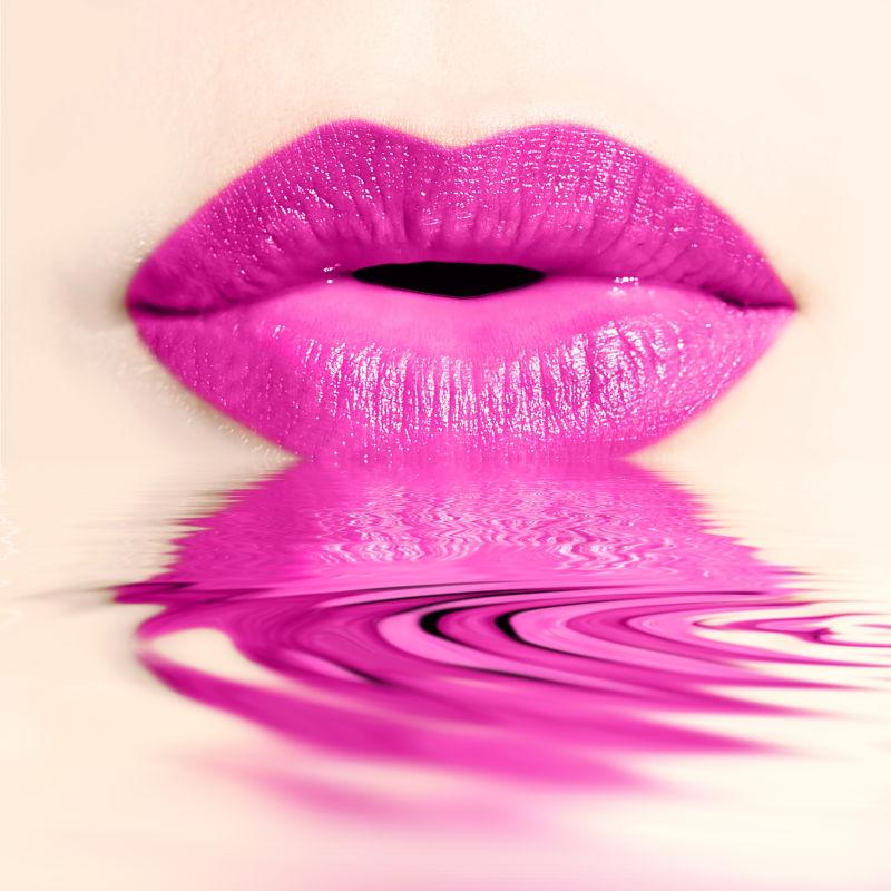 玫瑰色女人的嘴