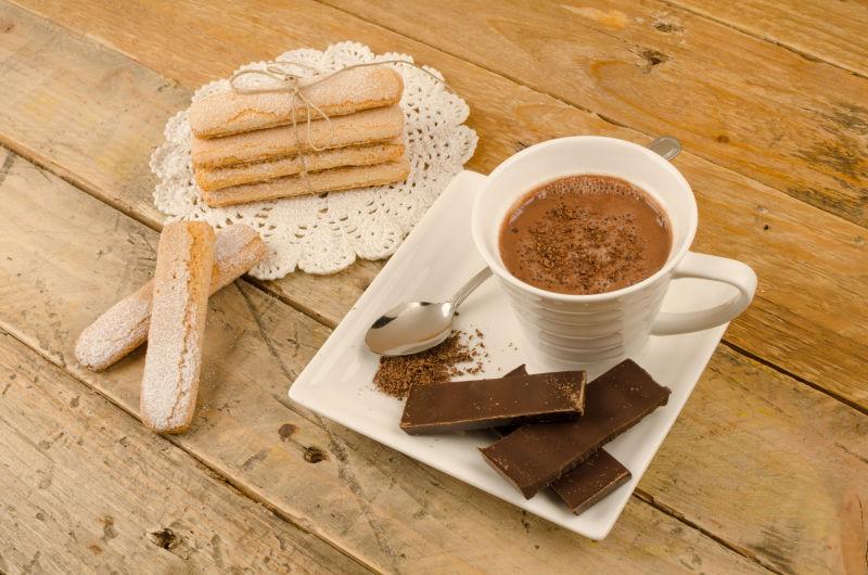 饼干咖啡与巧克力
