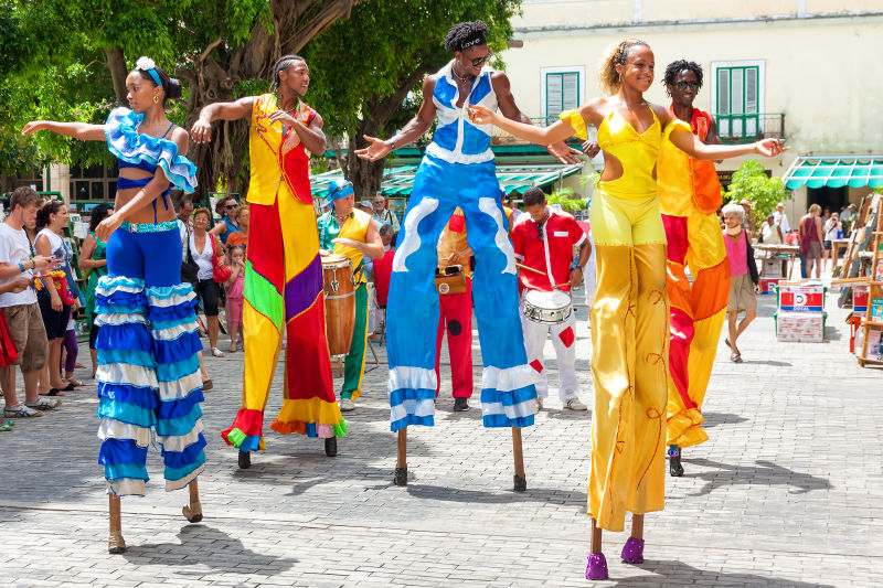 古巴风俗舞蹈