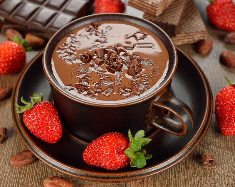 热巧克力和草莓
