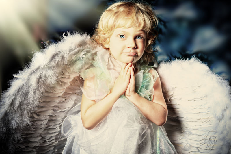天使祈祷最美图片