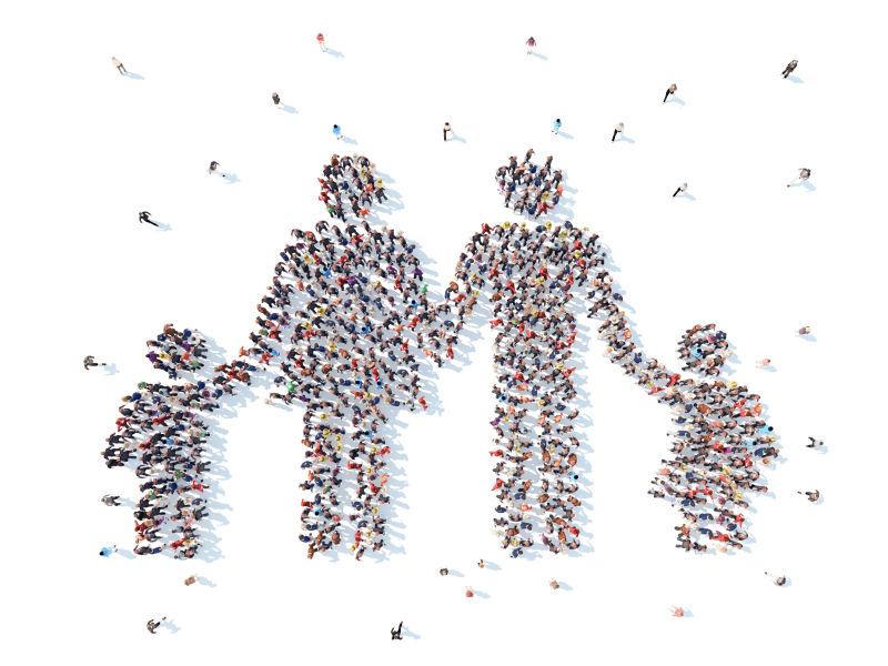 一大群人组成的完美家庭图案