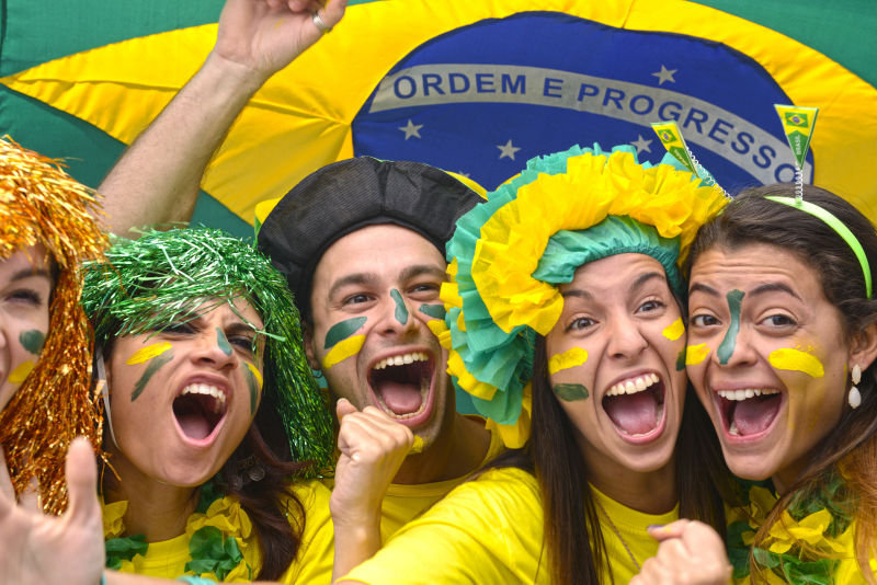 巴西球迷庆祝胜利