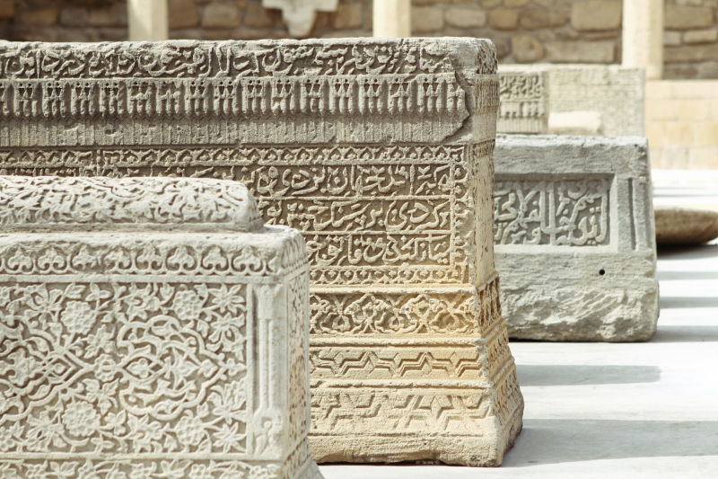 教堂外石刻上的装饰