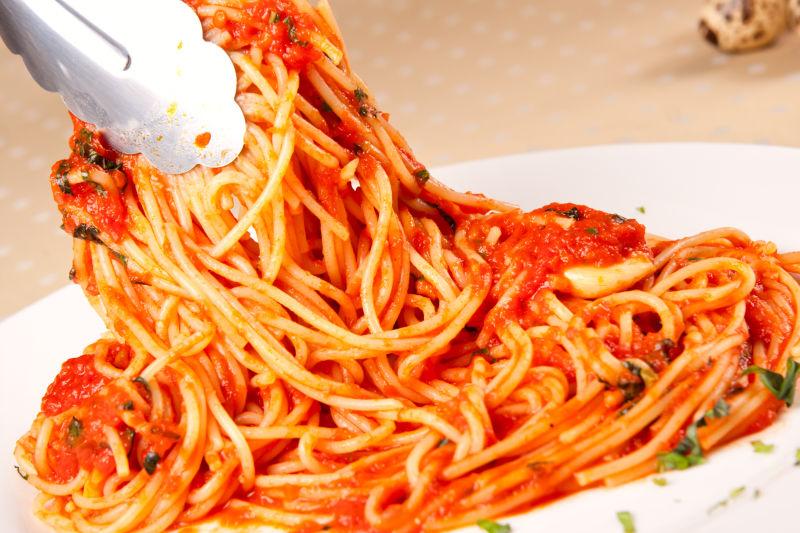 盘子里的意大利面