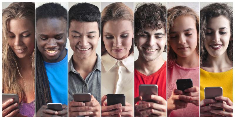 使用智能手机的人面部表情拼贴