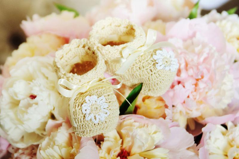 可爱的针织婴儿鞋