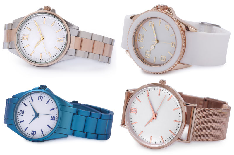 白色背景下的四款手表
