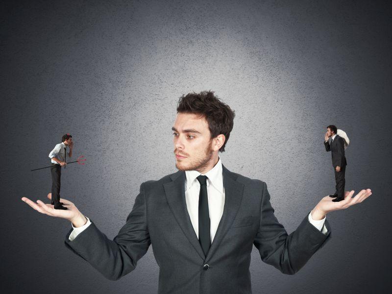 商人左右手上的天使和恶魔