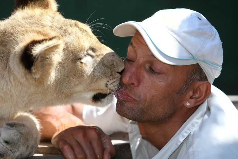 獅子與馴獸師