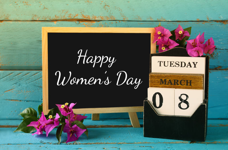 妇女节紫色花朵