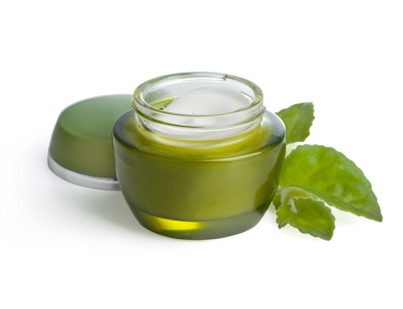 绿色的美容面霜瓶子