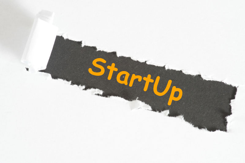 撕开白纸显示出来的startup