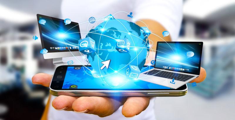 手机笔记本电脑将全世界连接概念