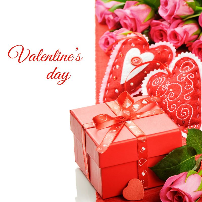 情人节中的红色礼盒与玫瑰