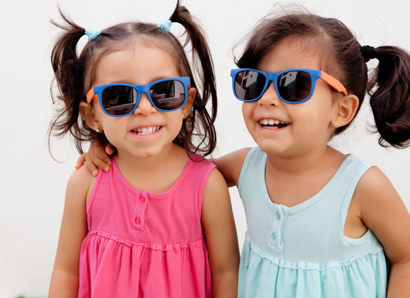 美女姐妹双胞胎