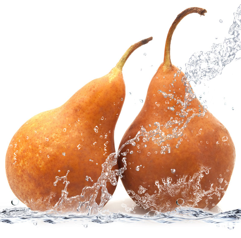 梨子和飞溅的水