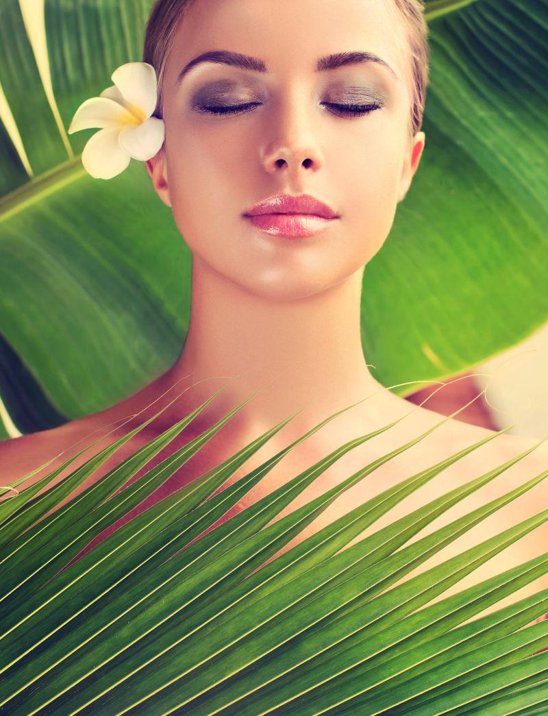 SPA按摩中的美女