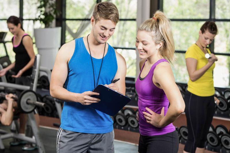 健身教练和美女