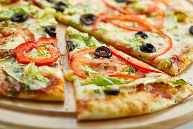 什莱奶酪的比萨饼