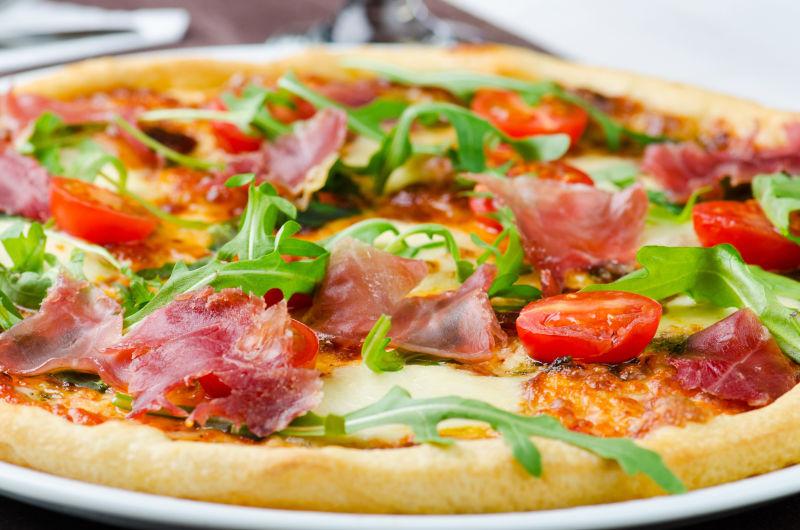 美味意大利披萨配火腿