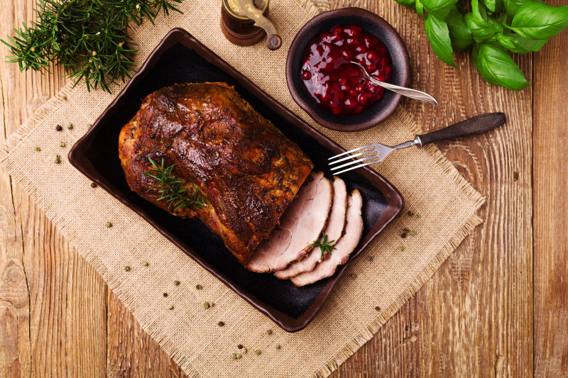 猪肉片与调味酱