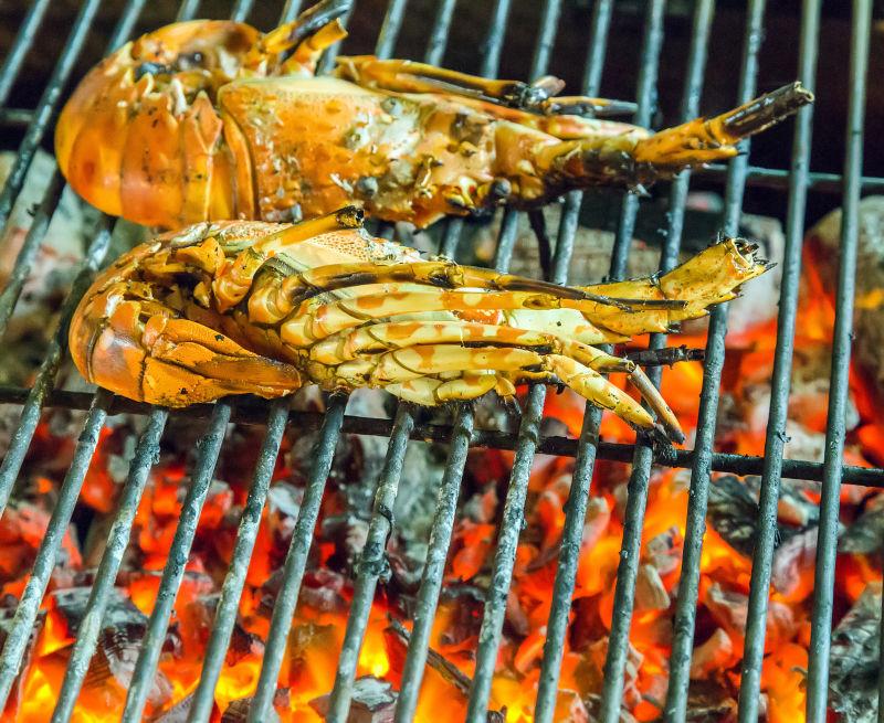 烤架上的海鲜龙虾