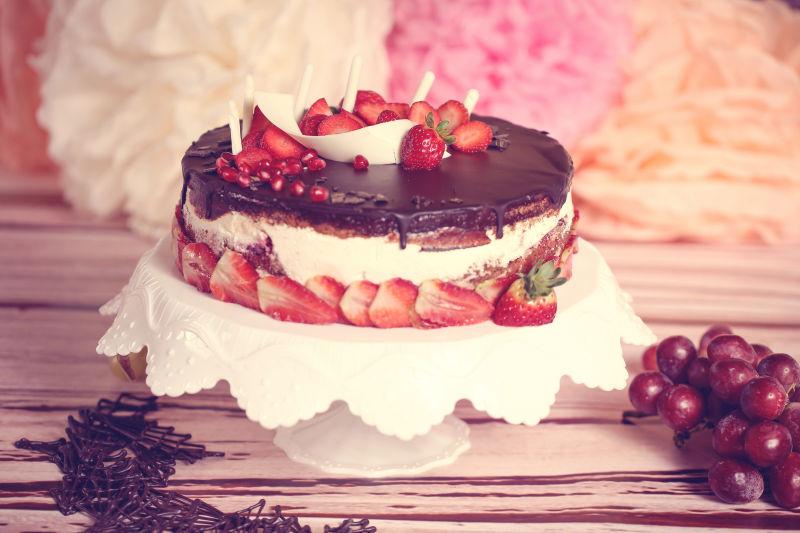 草莓巧克力的蛋糕