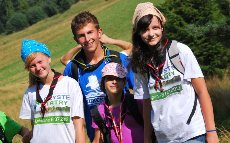 参加夏令营的四个童子军