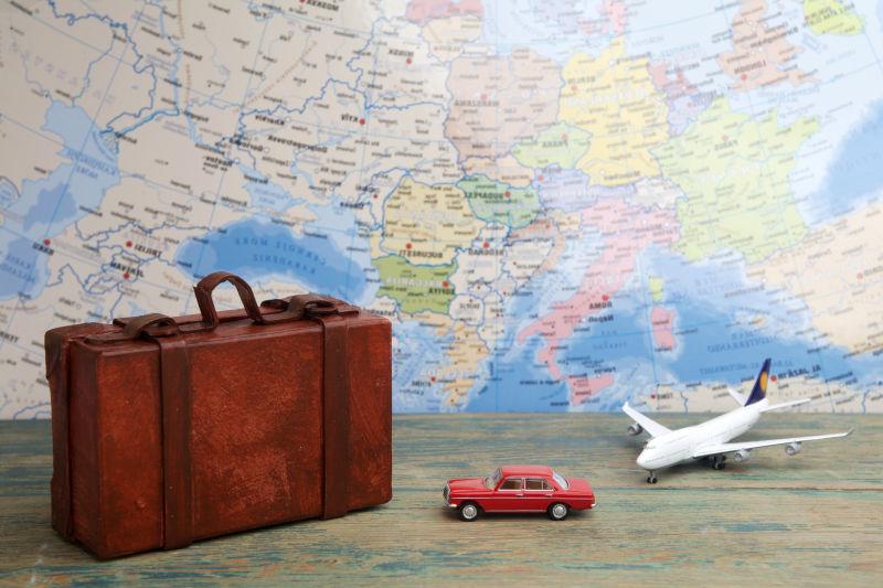 旅行或乘飞机旅行的概念