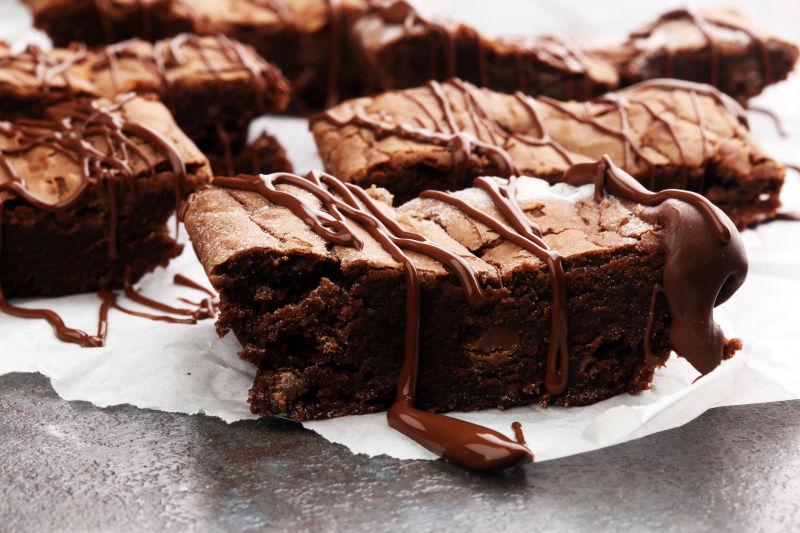 精致的黑森林蛋糕