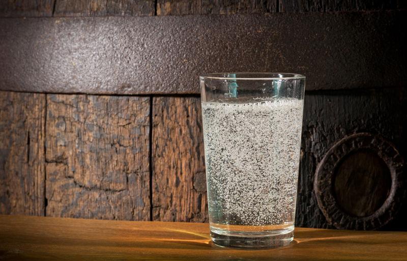 健康饮用水矿泉水