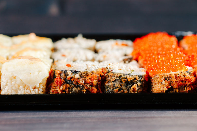 好吃的鱼籽寿司