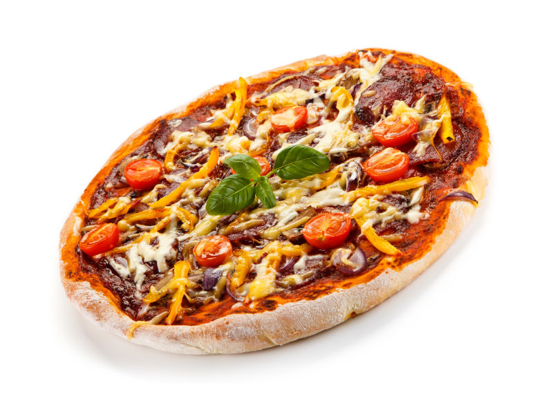 白色桌桌面上的披萨